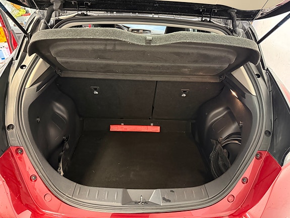 Nissan Leaf 24 of 25