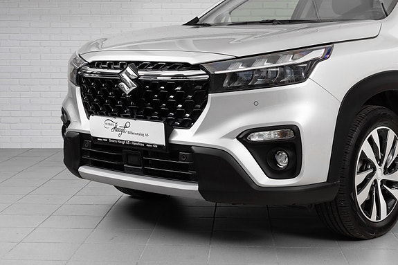 Suzuki S-Cross 5 of 27