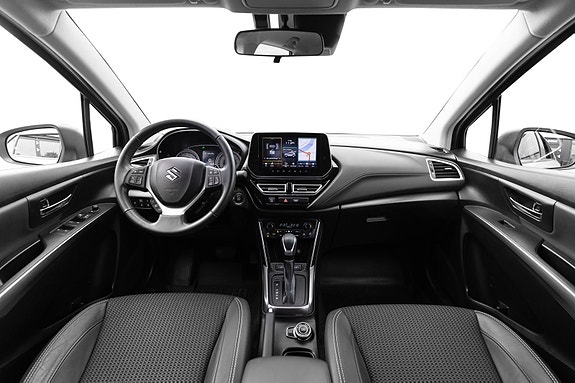 Suzuki S-Cross 23 of 27