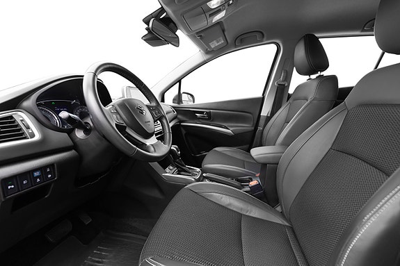 Suzuki S-Cross 10 of 27