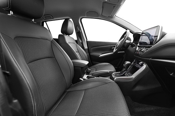Suzuki S-Cross 25 of 27
