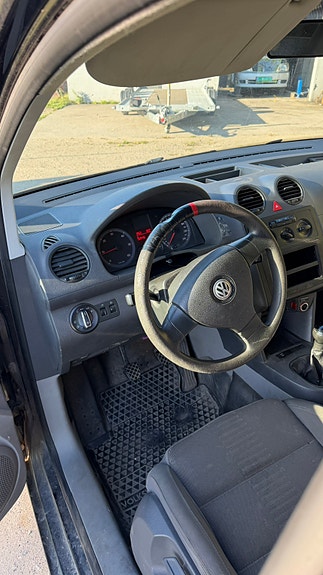 Volkswagen Caddy 8 of 10