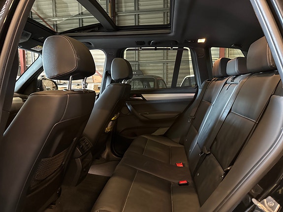 BMW X3 29 of 30