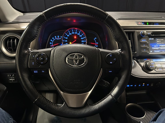 Toyota RAV4 23 of 26