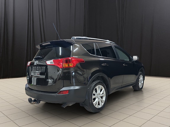 Toyota RAV4 5 of 26