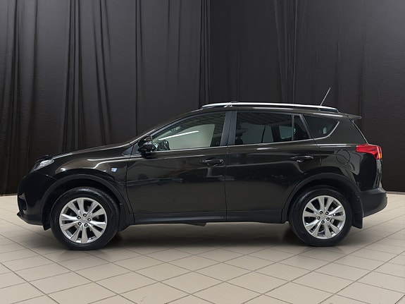 Toyota RAV4 2 of 26