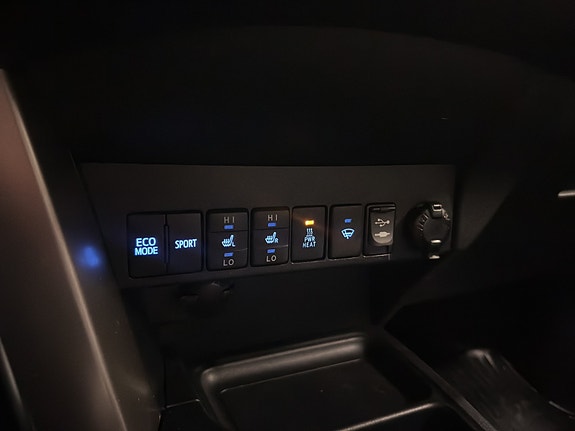 Toyota RAV4 18 of 26