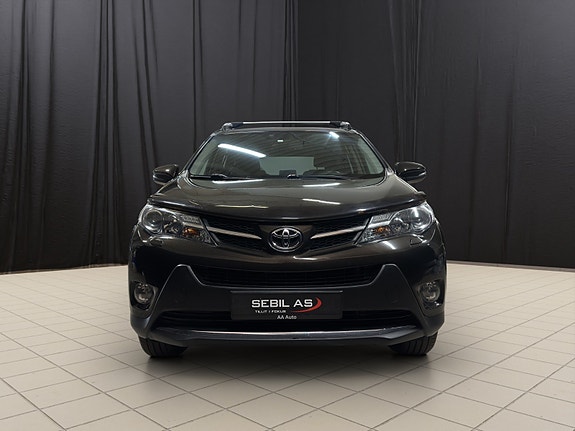 Toyota RAV4 8 of 26