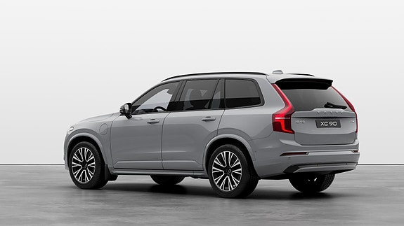 Volvo XC90 4 of 28