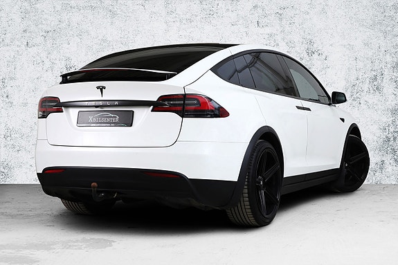 Tesla Model X 2 of 25
