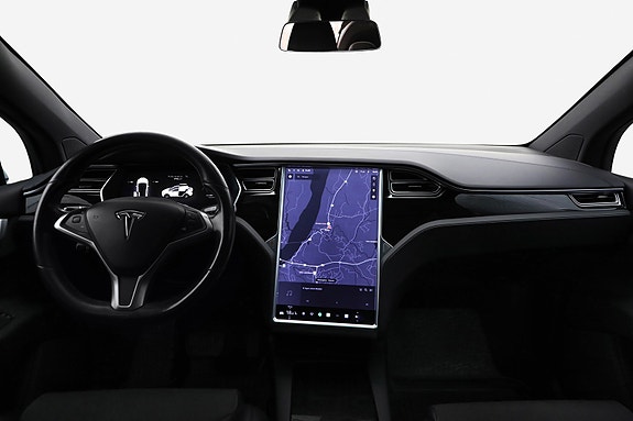 Tesla Model X 15 of 25