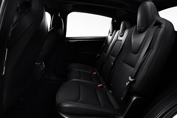 Tesla Model X 13 of 25