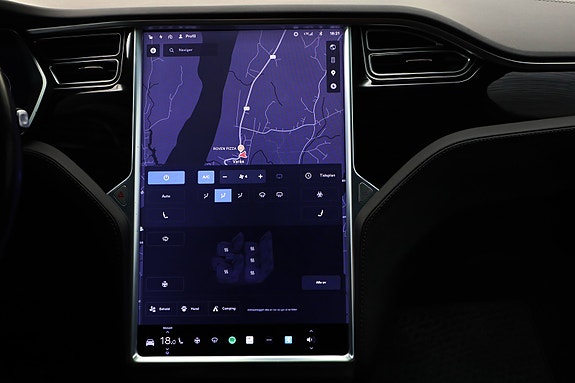 Tesla Model X 21 of 25
