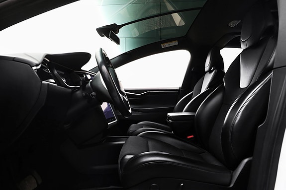 Tesla Model X 12 of 25