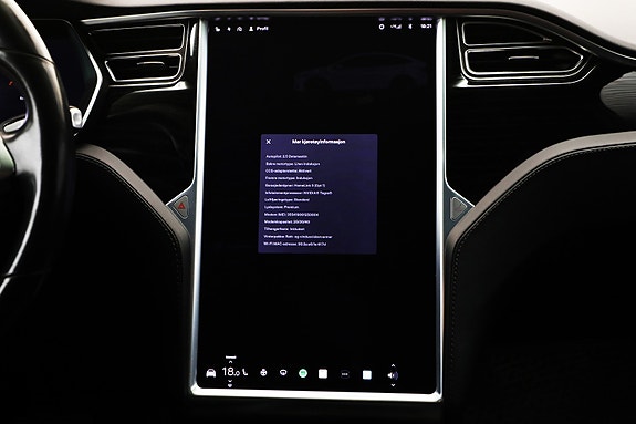 Tesla Model X 24 of 25