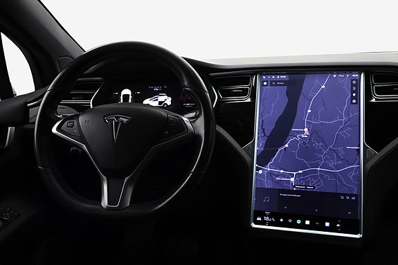 Tesla Model X 16 of 25