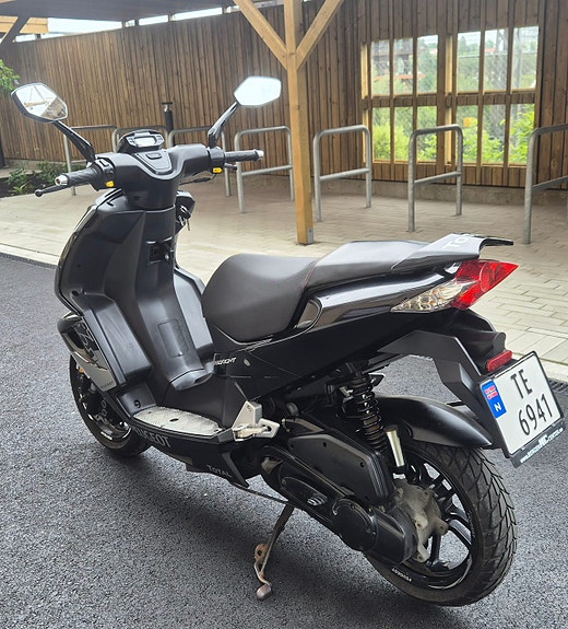 Peugeot Speedfight 2 6 of 10