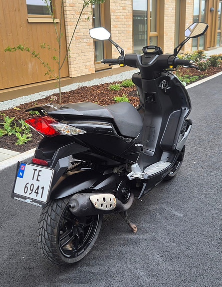 Peugeot Speedfight 2 4 of 10