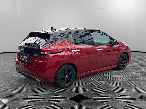Nissan Leaf 7 of 17