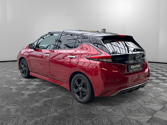 Nissan Leaf 5 of 17