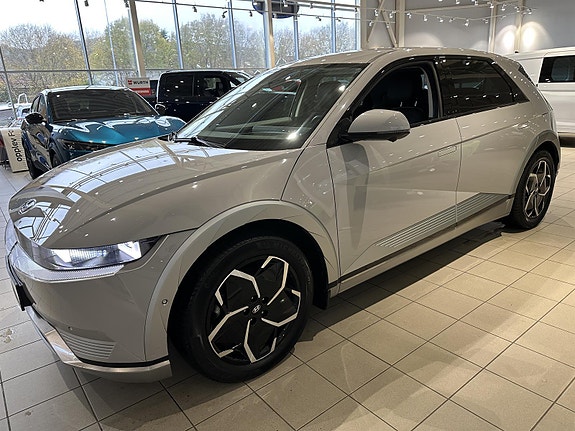 Hyundai Ioniq 5 2 of 18