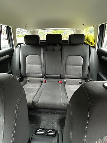 Volkswagen Passat 7 of 13