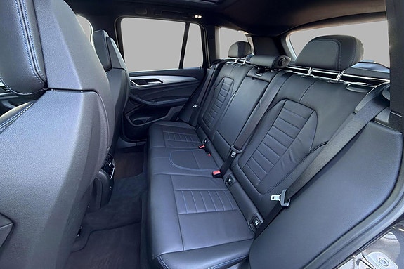 BMW X3 12 of 30
