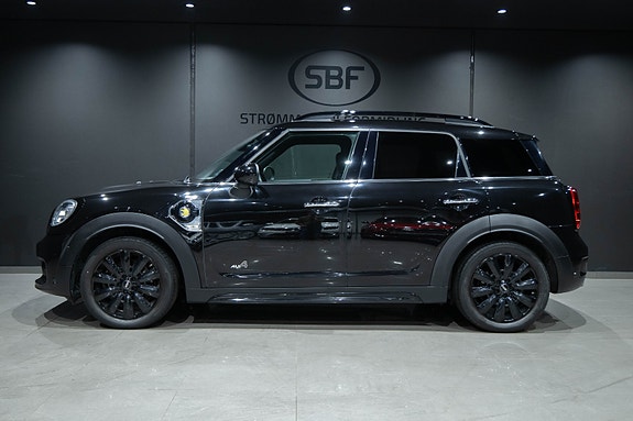 MINI Countryman Cooper SE 2 of 24