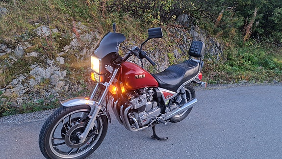 Yamaha XJ 750 # MAXIM # USA MODELL # 4 of 23