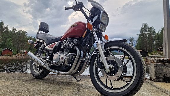 Yamaha XJ 750 # MAXIM # USA MODELL # 19 of 23