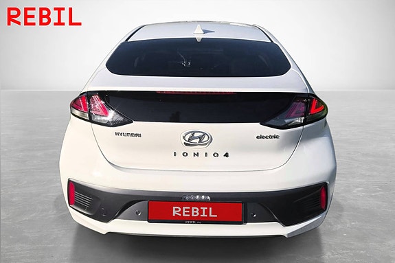 Hyundai IONIQ 4 of 12