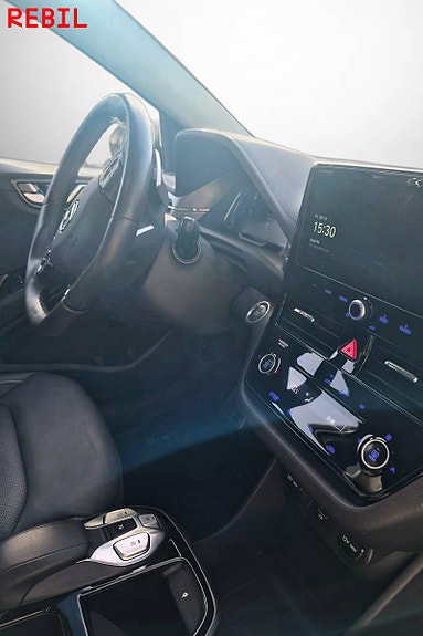 Hyundai IONIQ 7 of 12