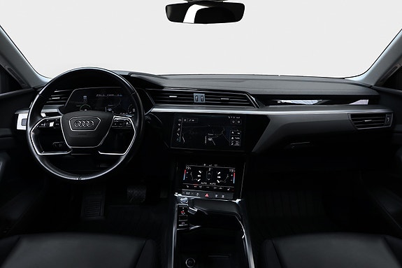 Audi e-tron Sportback 14 of 26