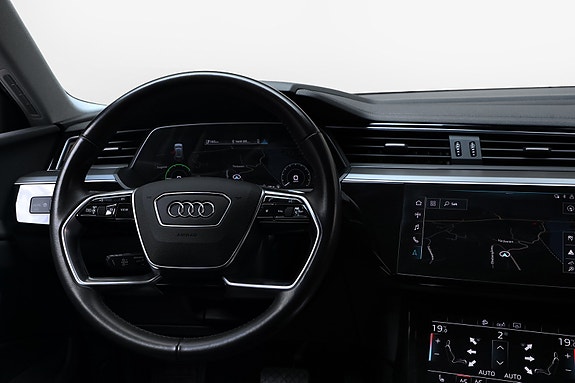 Audi e-tron Sportback 15 of 26