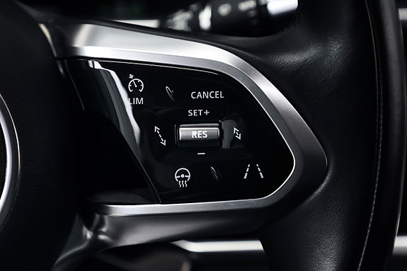 Jaguar I-PACE 15 of 24