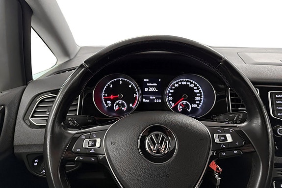 Volkswagen Golf Sportsvan 9 of 24