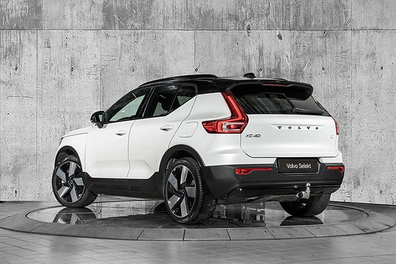 Volvo XC40 5 of 24
