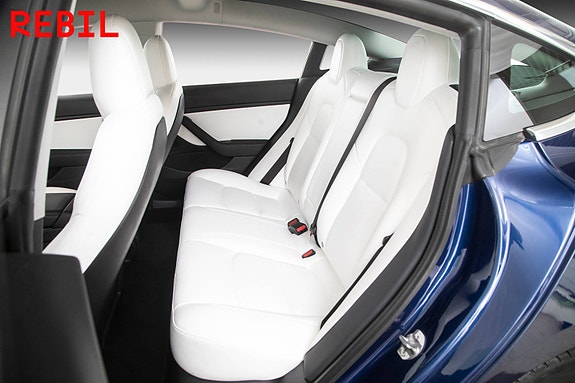 Tesla Model 3 10 of 26
