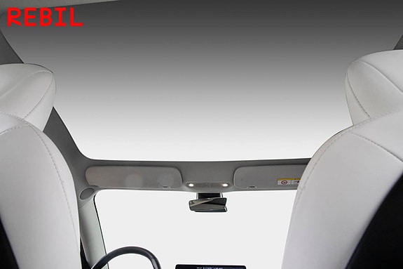 Tesla Model 3 22 of 26