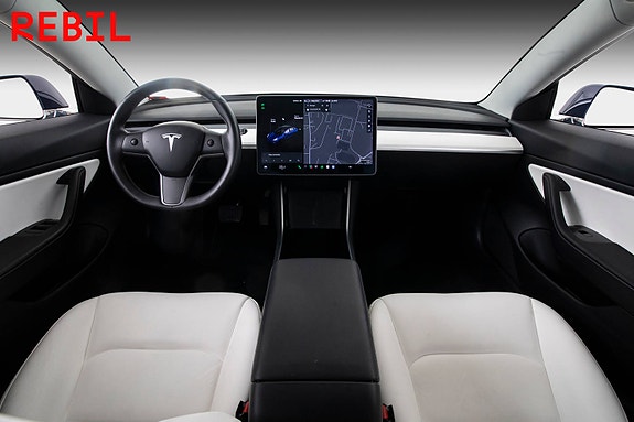 Tesla Model 3 11 of 26
