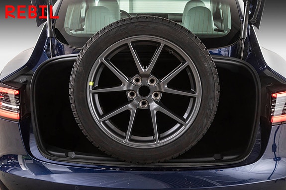 Tesla Model 3 24 of 26