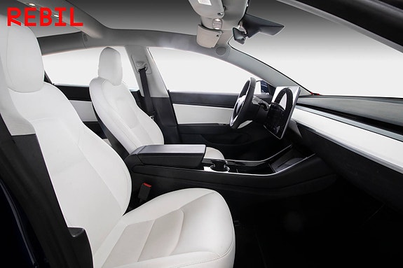 Tesla Model 3 23 of 26