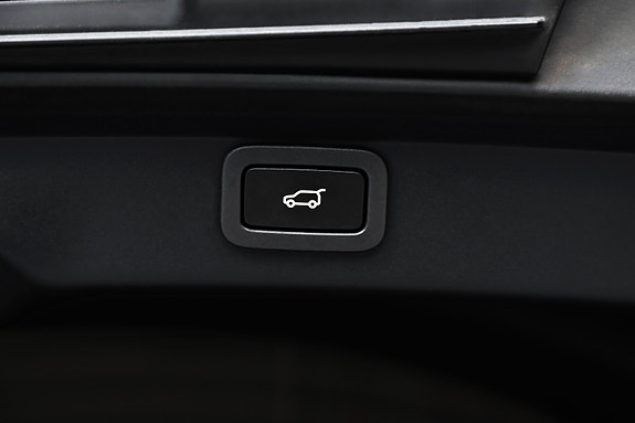 Jaguar I-PACE 7 of 30