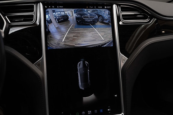 Tesla Model S 26 of 27