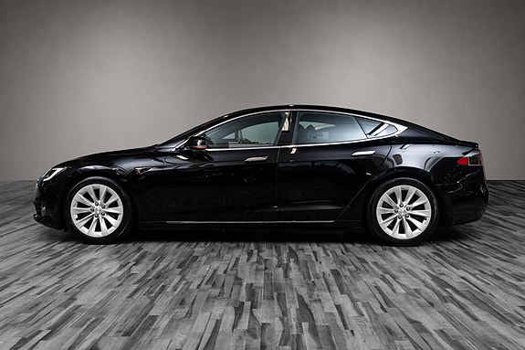 Tesla Model S 3 of 27