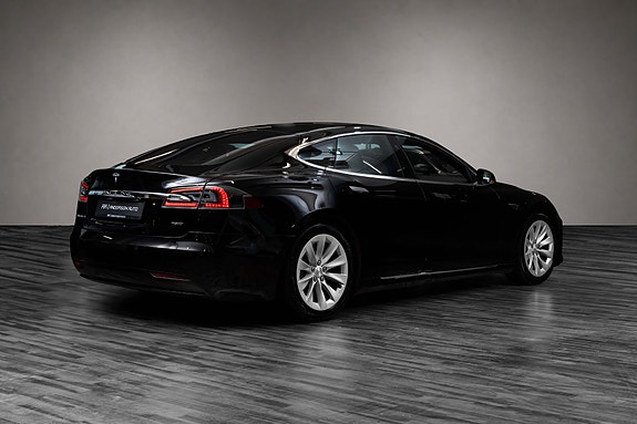 Tesla Model S 6 of 27