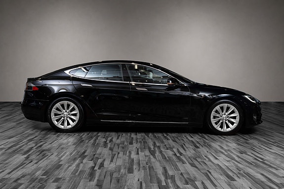Tesla Model S 7 of 27
