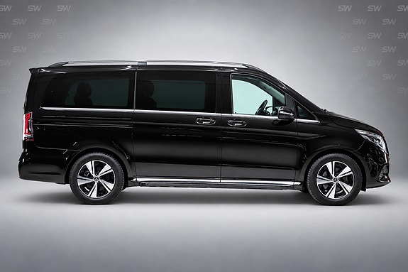 Mercedes-Benz EQV300 10 of 20