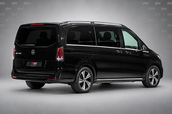 Mercedes-Benz EQV300 3 of 20