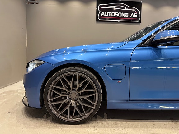 BMW 330e 12 of 30
